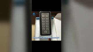 Controllo accessi autonomo con custodia in metallo impermeabile